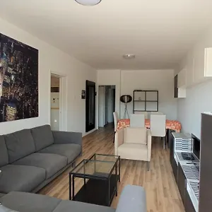 5 Min To The Shared - Private In 3 Bdr Apartment